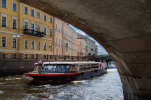 экскурсия на теплоходе санкт петербург