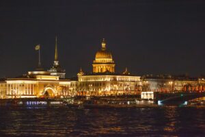 прогулка на теплоходе санкт петербург